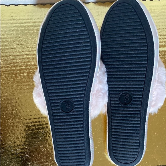 Victoria's Secret Pink Cozy Slide Slippers - Picture 7 of 8